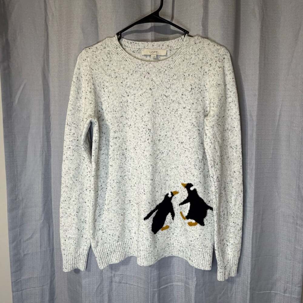 LOFT Penguin Sweater Size S Gray Speckled Crew Neck